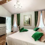 Aurum - Luxury Guest house