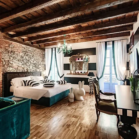Aurum - Luxury Gasthuis 4*